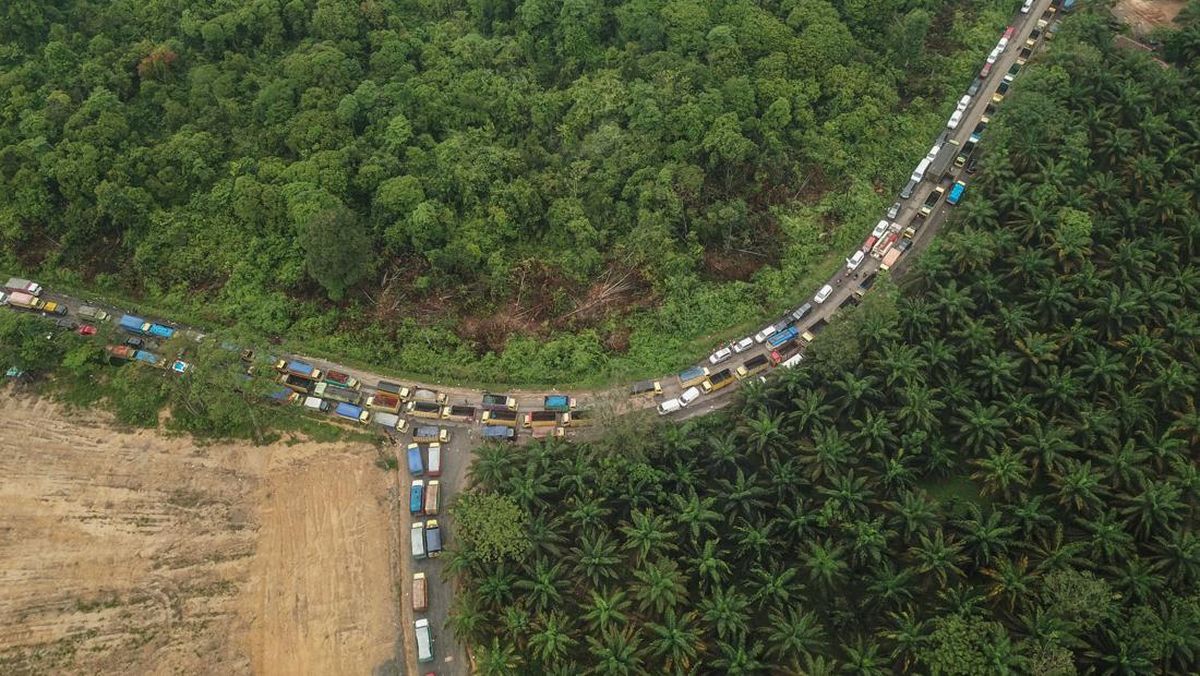 Macet di Jambi Cermin Buruknya Birokrasi Sistem Demokrasi